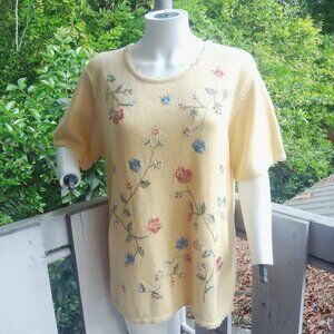 Vintage Floral  Embroidered Cottagecore 90s Butter Yellow Short sleeve Sweater